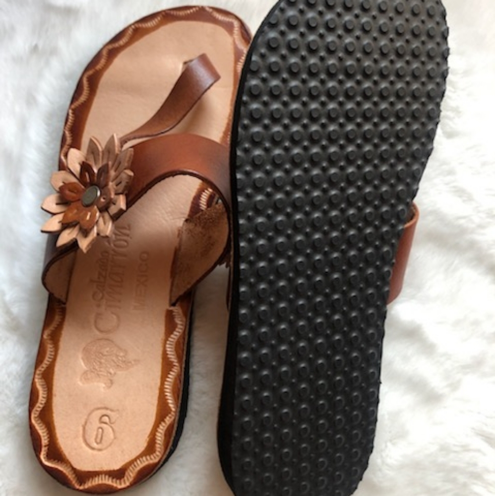 Brown sandals - Picture 4 of 8